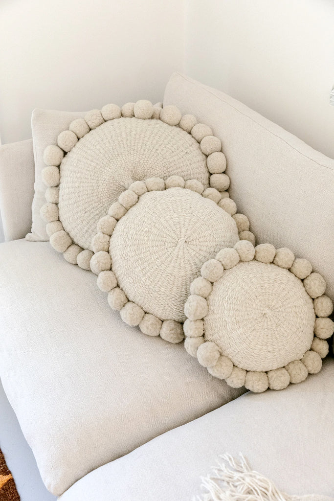 Classica Pom Pom Cushion Medium | Natural