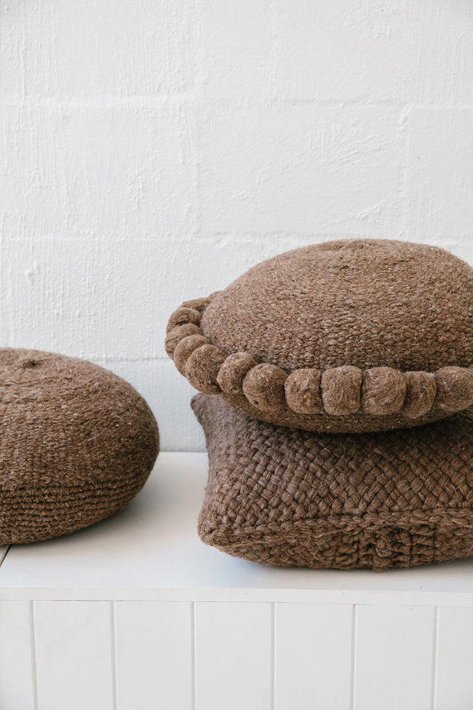 Classica Round Cushion | Walnut