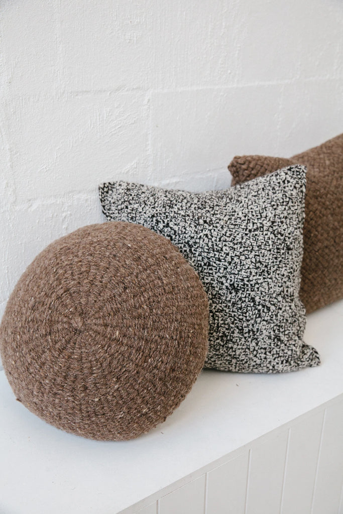 Classica Round Cushion | Walnut