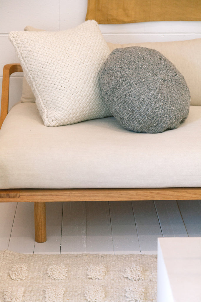 Classica Round Cushion | Grey