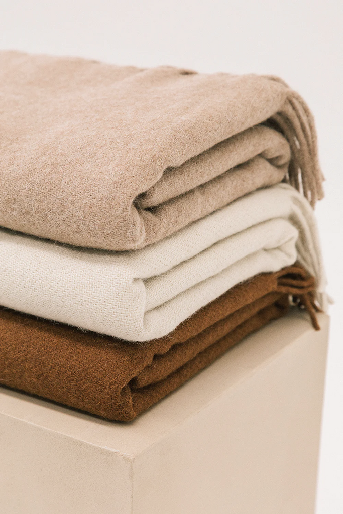 Puna Throw | Oat
